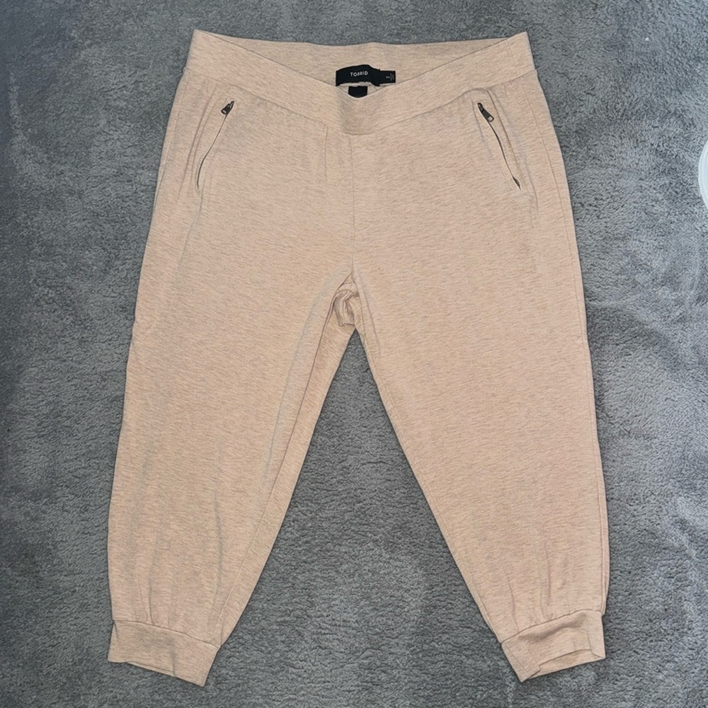 Torrid crop pants